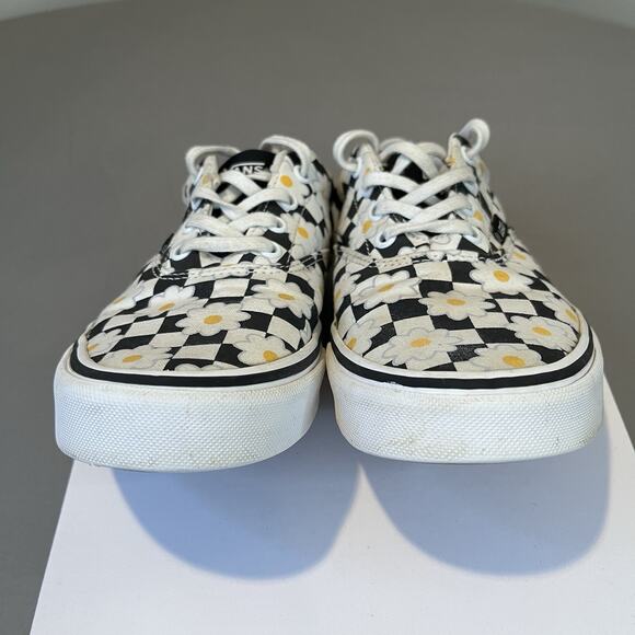 Vans Off The Wall Checkerboard Daisy Women’s Size 8.5 Skateboard Casual Shoes - Picture 3 of 8